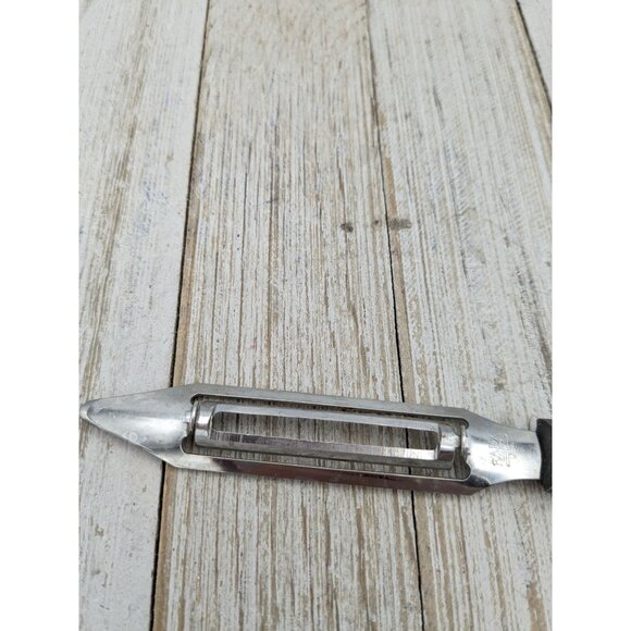 Rada Vegetable Peeler Peeling 7 1/4" Stainless Steel 3 3/4" Blade Advertising #2 - Picture 5 of 8
